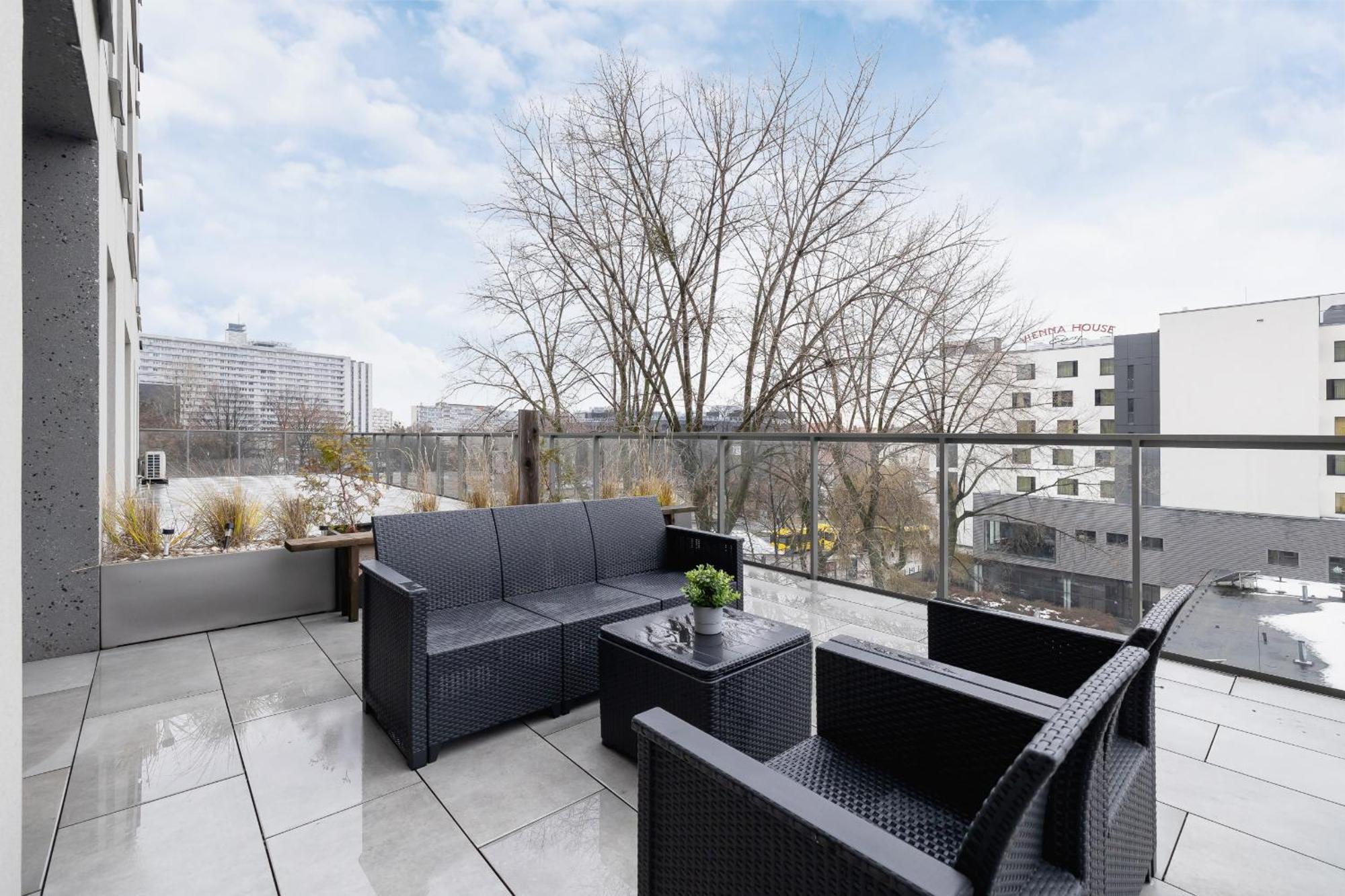 Exclusive Apartment In Katowice With Balcony, Parking, Gym And Sauna By Noclegi Renters Luaran gambar