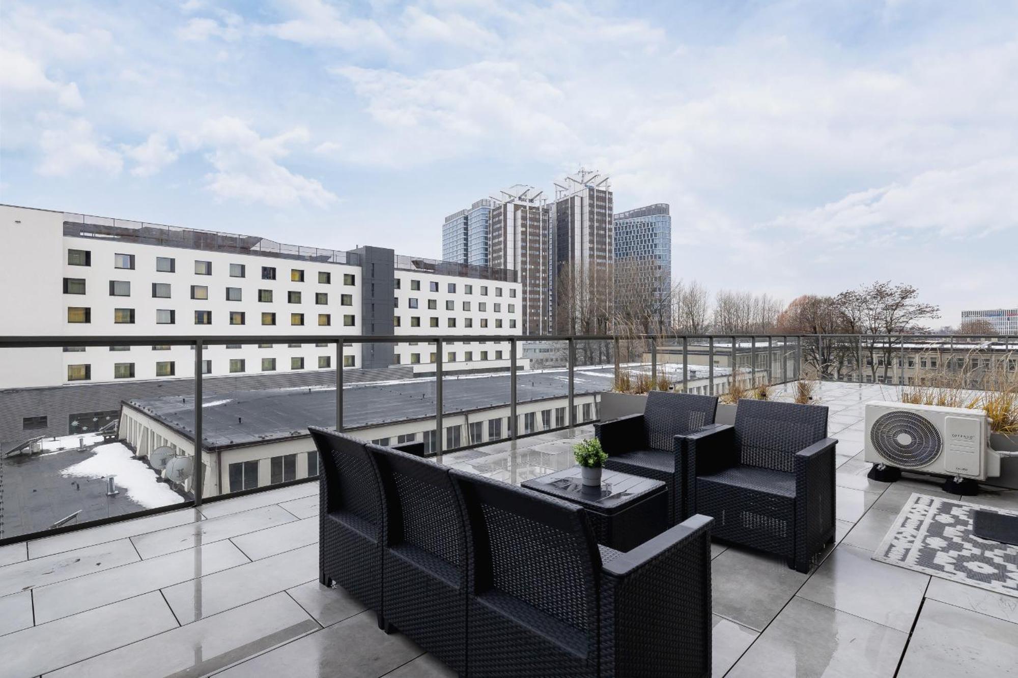 Exclusive Apartment In Katowice With Balcony, Parking, Gym And Sauna By Noclegi Renters Luaran gambar