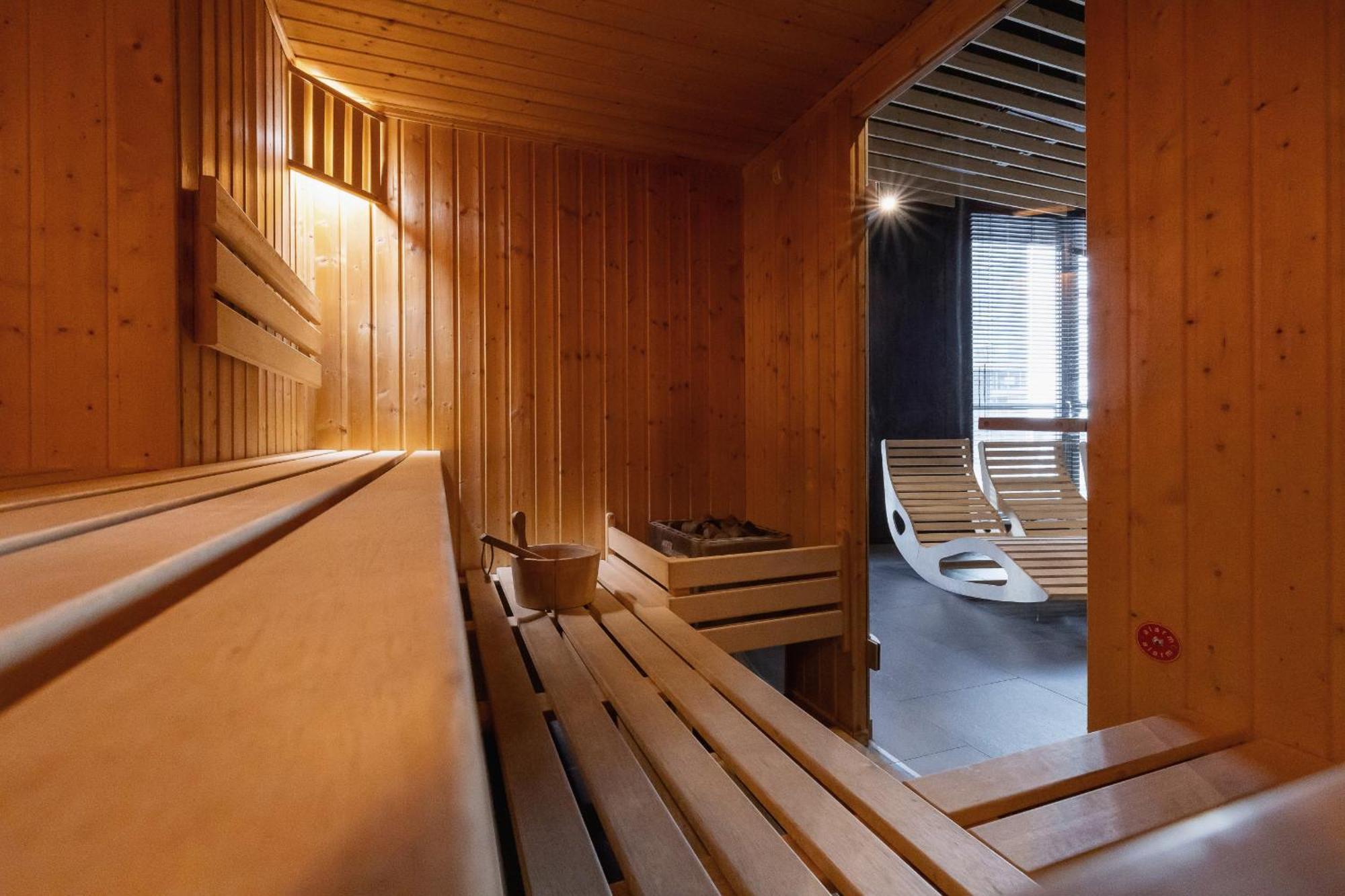 Exclusive Apartment In Katowice With Balcony, Parking, Gym And Sauna By Noclegi Renters Luaran gambar
