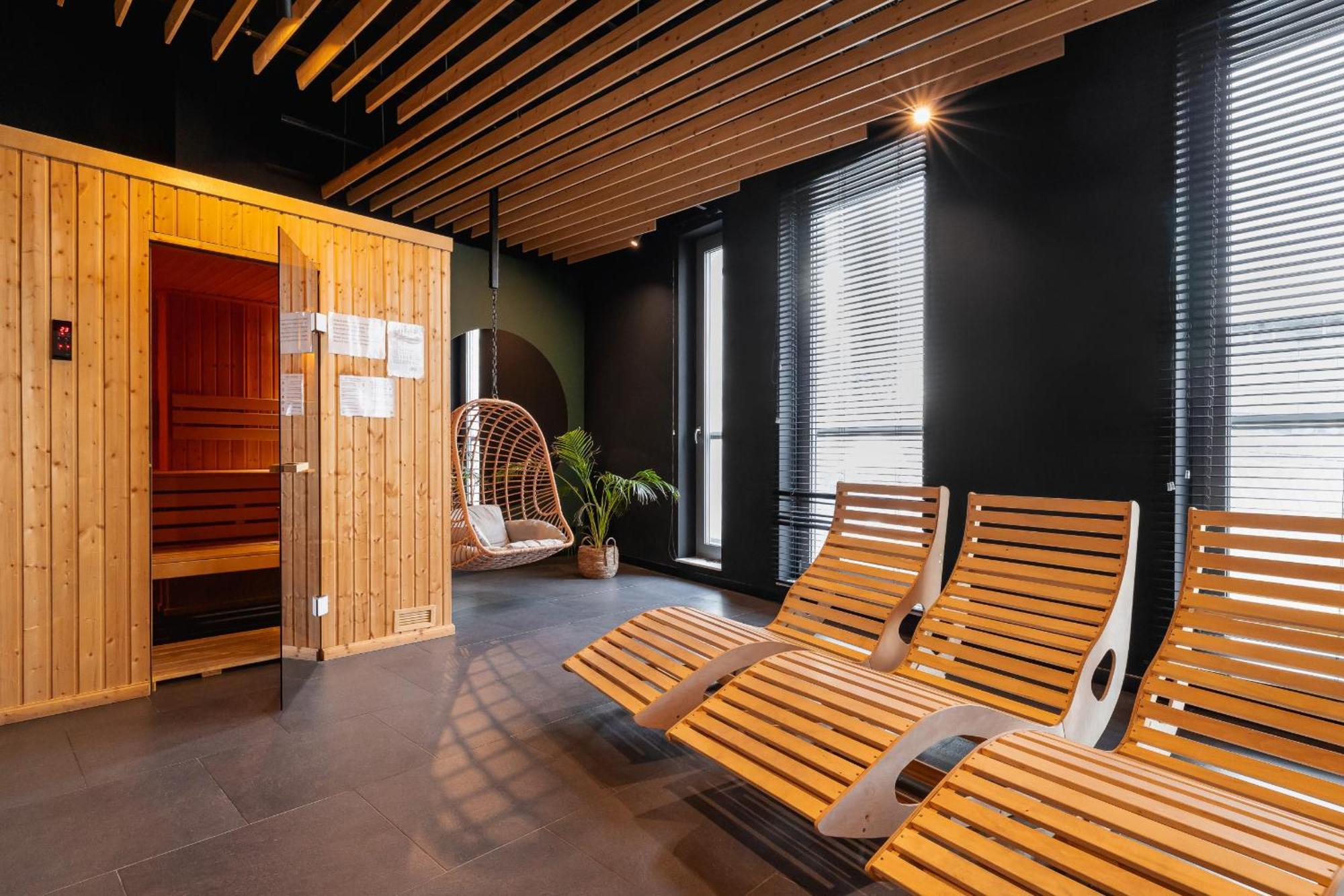 Exclusive Apartment In Katowice With Balcony, Parking, Gym And Sauna By Noclegi Renters Luaran gambar